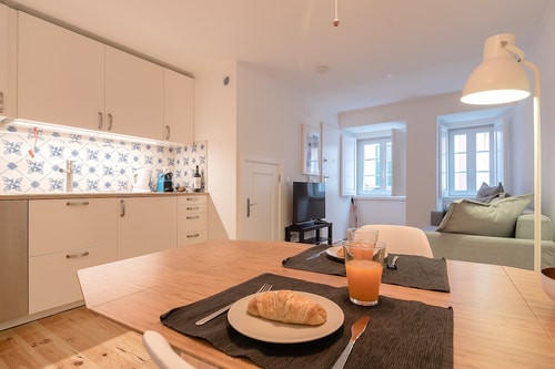 Apartment historic centre, quiet, near Bairro Alto
