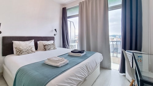 T2 5 de Outubro Avenue by Sweetcottage