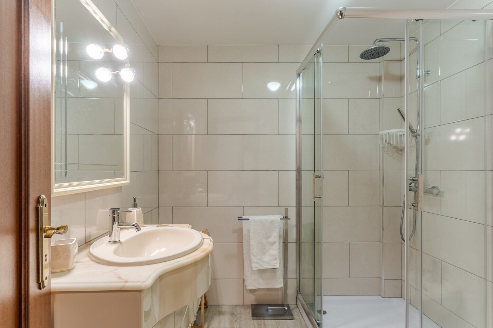 Alegria Apartment — 19