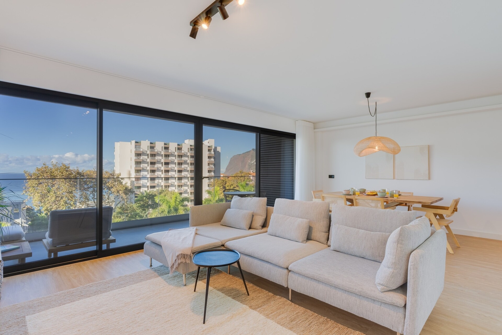 Stay In S.Lucas Residence — 2