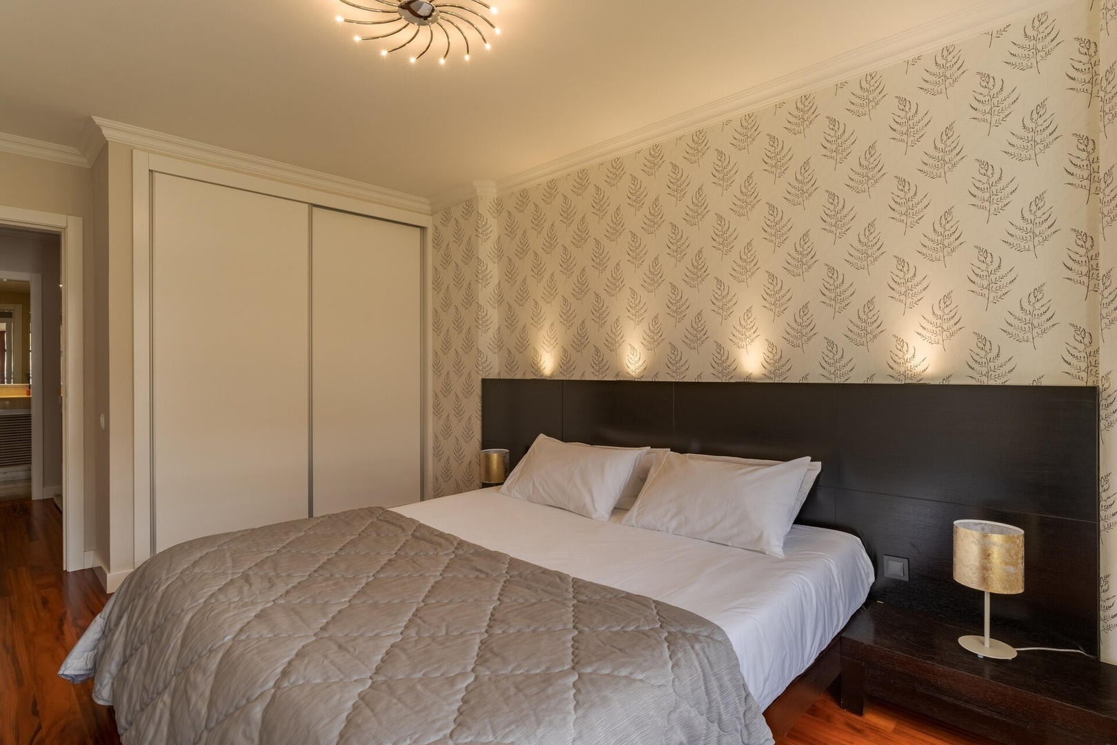 Stay In Avenue Arriaga 10 — 11
