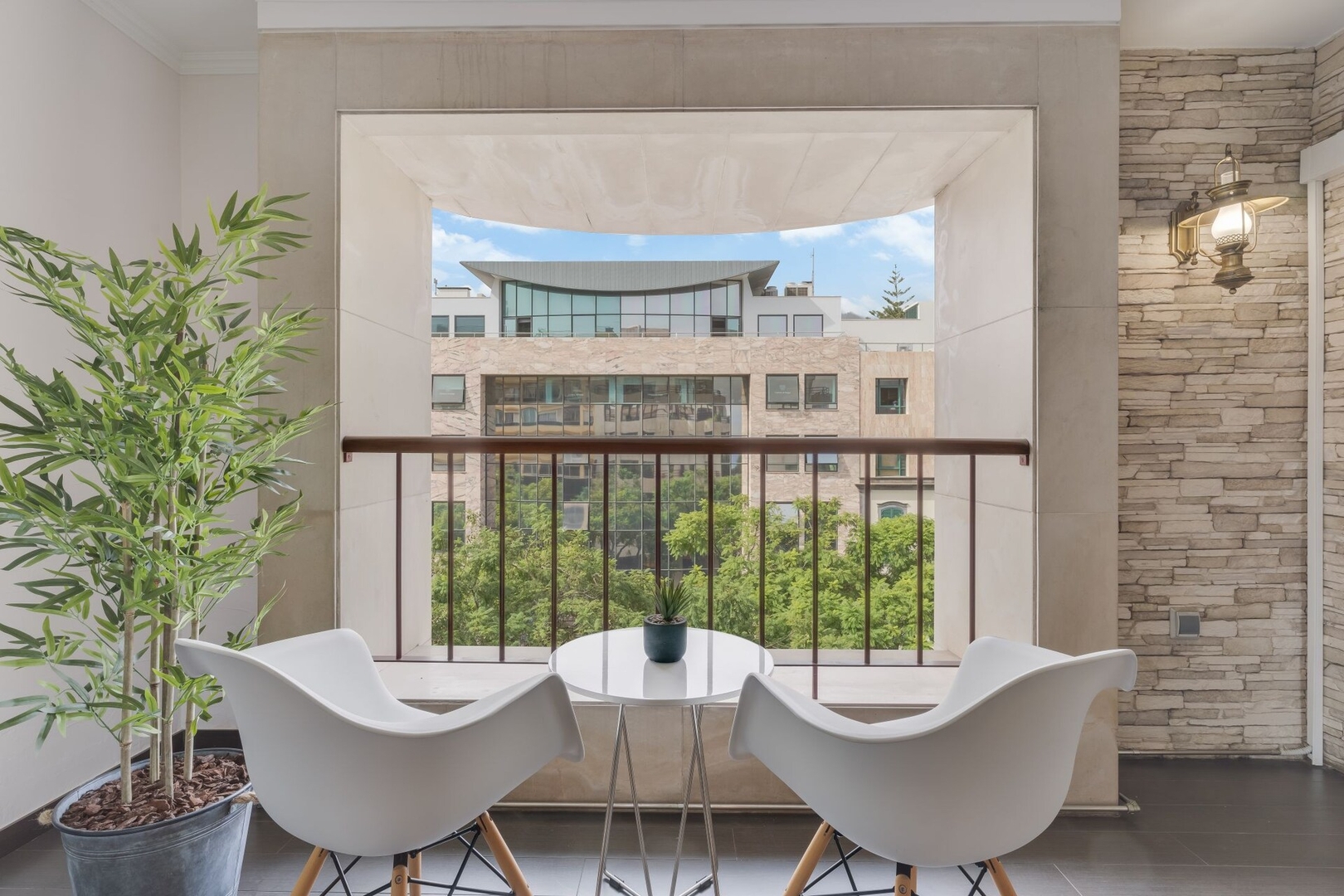 Stay In Arriaga Avenue 09 — 1