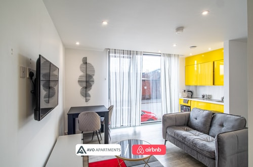 Boutique-Style Apartment in Prime Location – APT 6