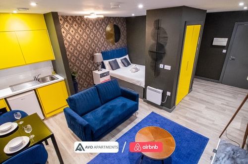 The Noir Apartment Sheffield – APT 12