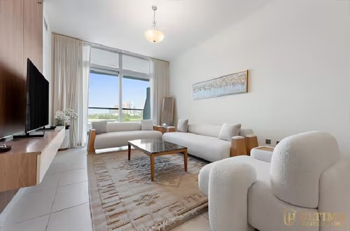 Seaside Elegance | Stunning 1 BR Palm Jumeirah 9 Ultima Homes