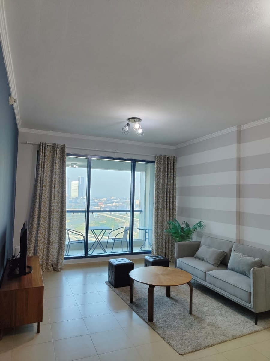 Charming & Comfortable 1BR | Jumeirah Bay X1| JLT gallery image 4