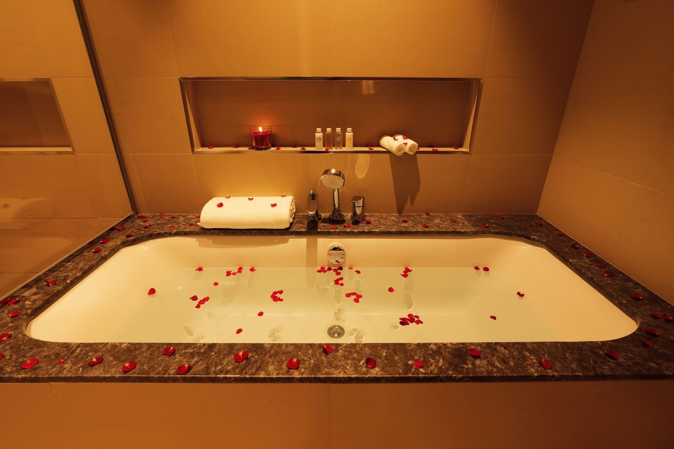2BR Retreat | Direct Access to Dubai Mall gallery image 11
