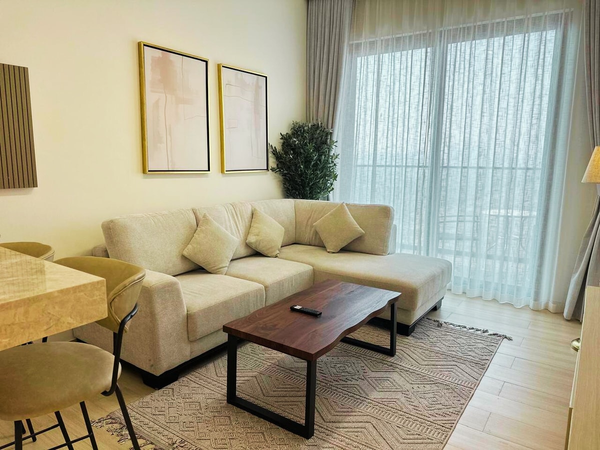 Elevated Comfort | High-Floor 1BHK gallery image 12