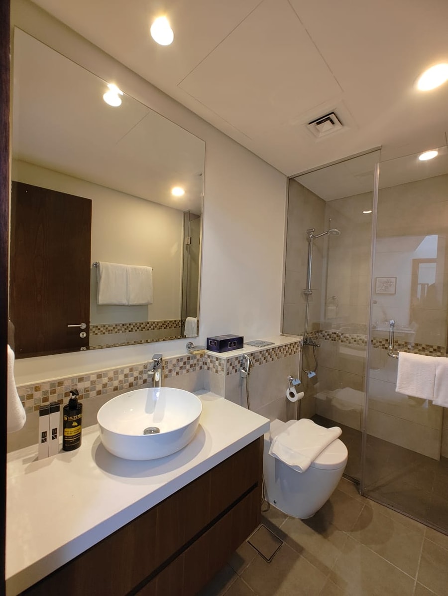 Cozy 2BR Apartment | DAMAC VERA | Business Bay gallery image 17