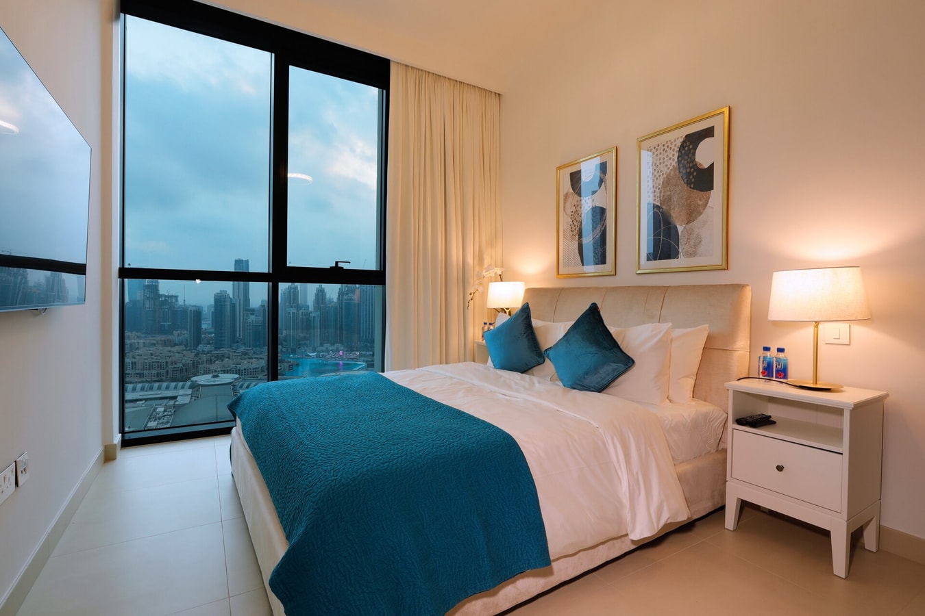 Spacious 3BR | wide & open view to Burj Khalifa 05 gallery image 6