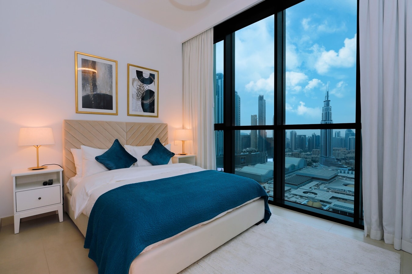 Spacious 3BR | wide & open view to Burj Khalifa 05 gallery image 4