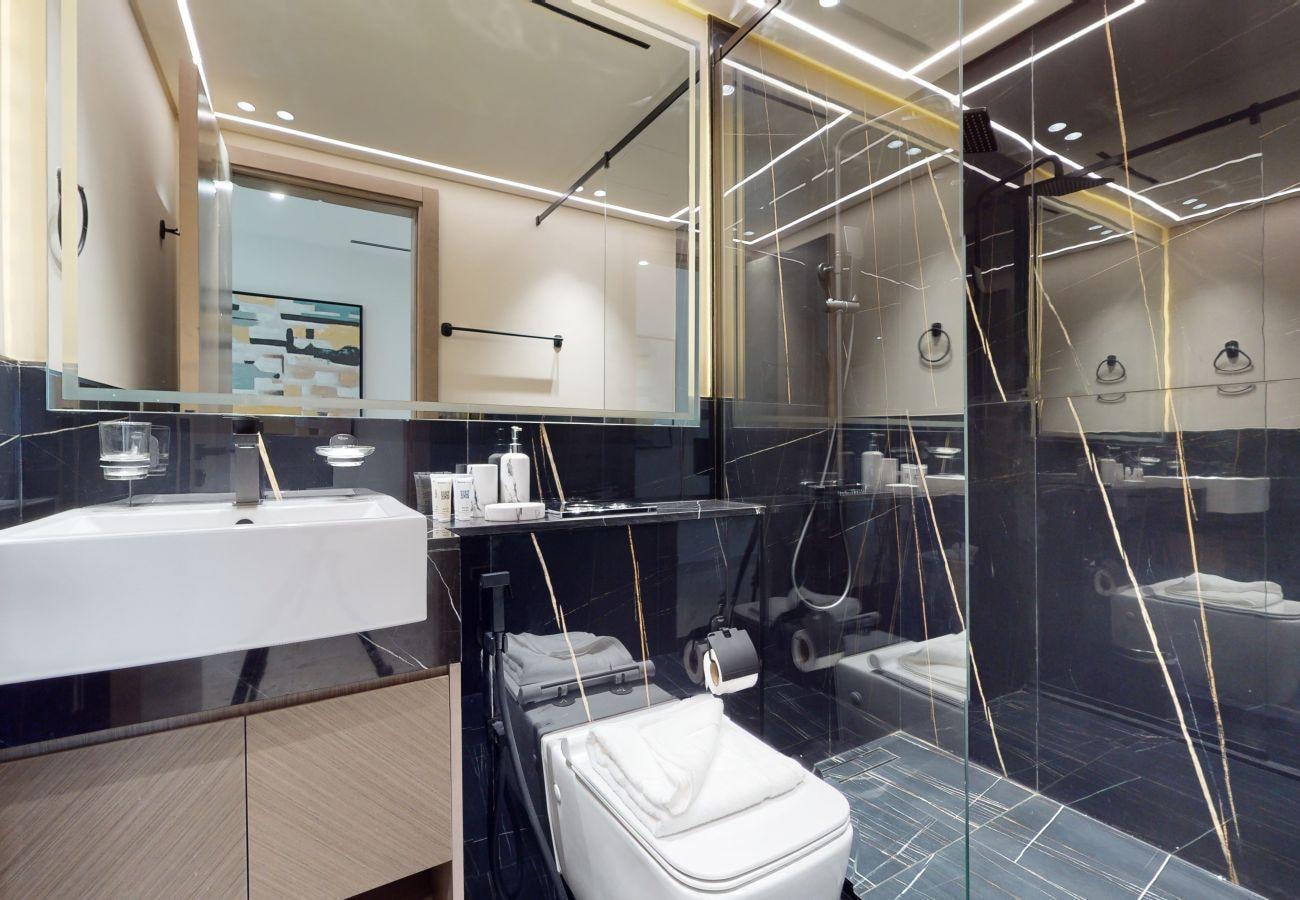 Fully Furnished with Upgraded Amenities 3BR| Binghatti Creek gallery image 15