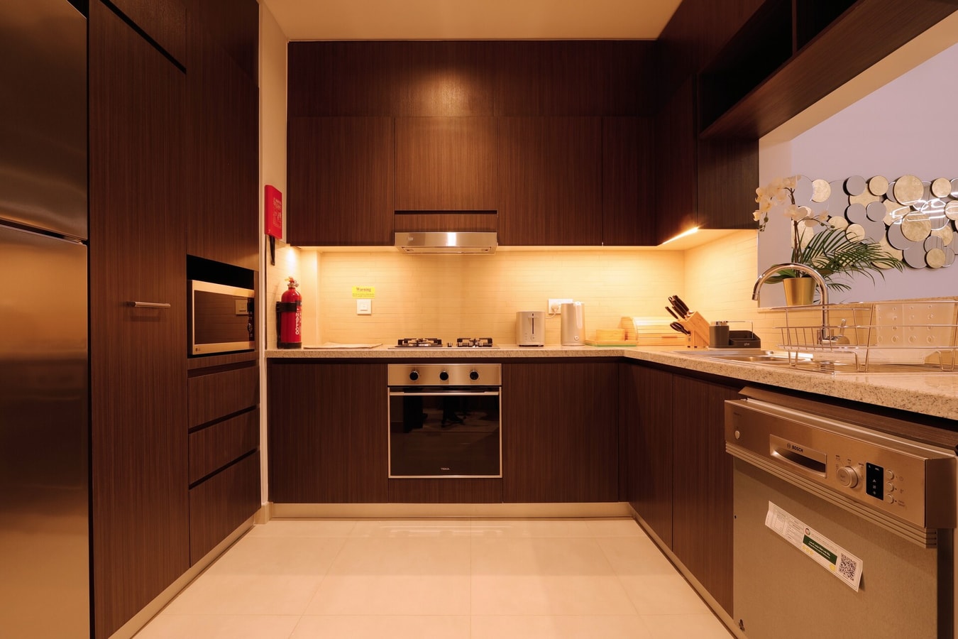 2BR with Burj Khalifa View-Dubai Mall access gallery image 5