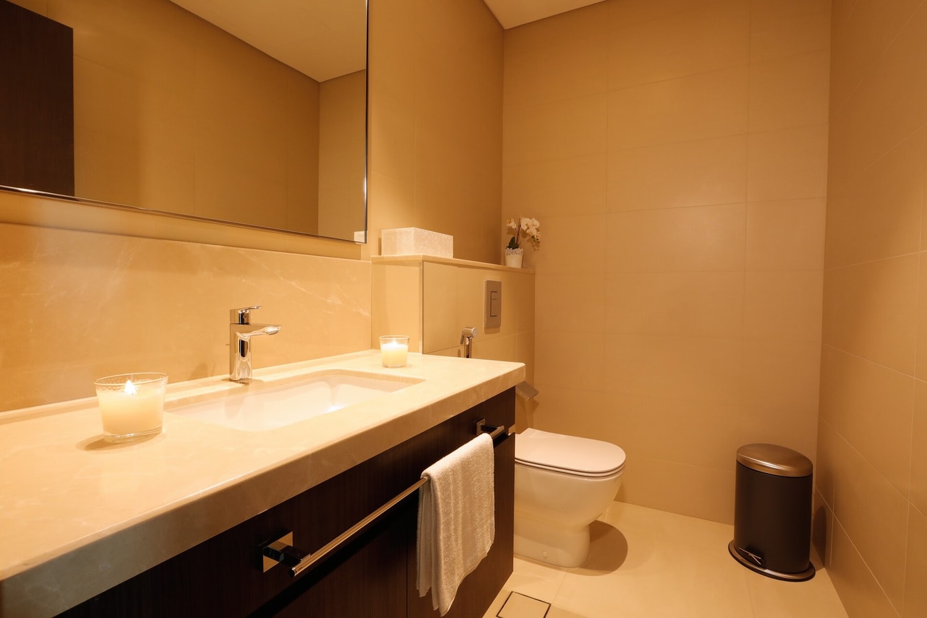 2BR with Burj Khalifa View-Dubai Mall access gallery image 11