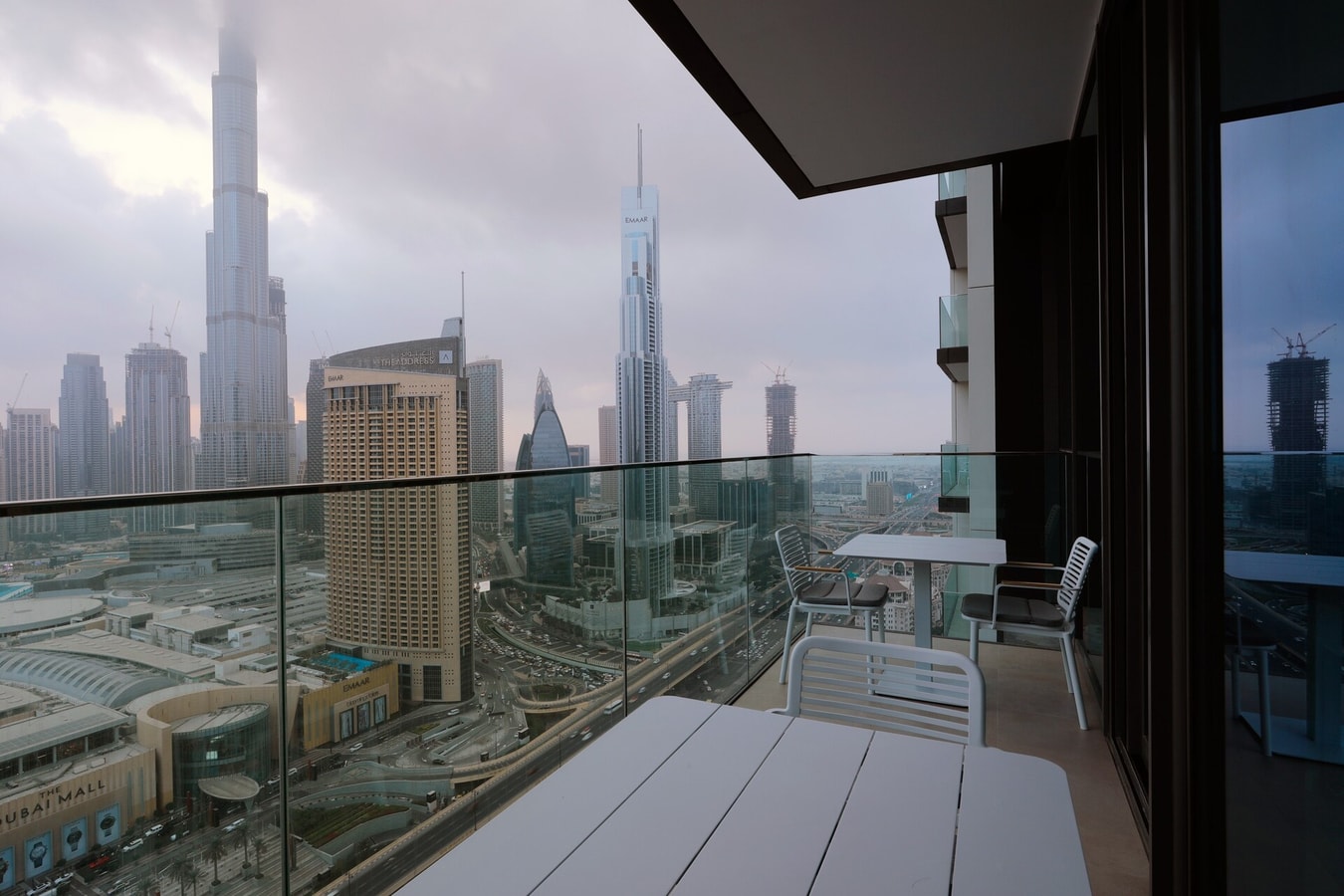 Spacious 3BR | wide & open view to Burj Khalifa 05 gallery image 5