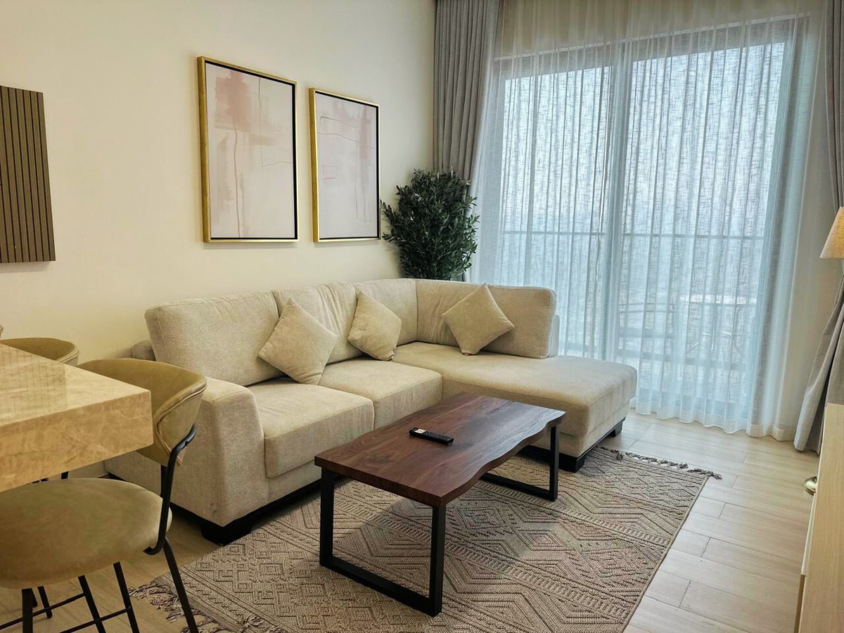 Elevated Comfort | High-Floor 1BHK gallery image 13