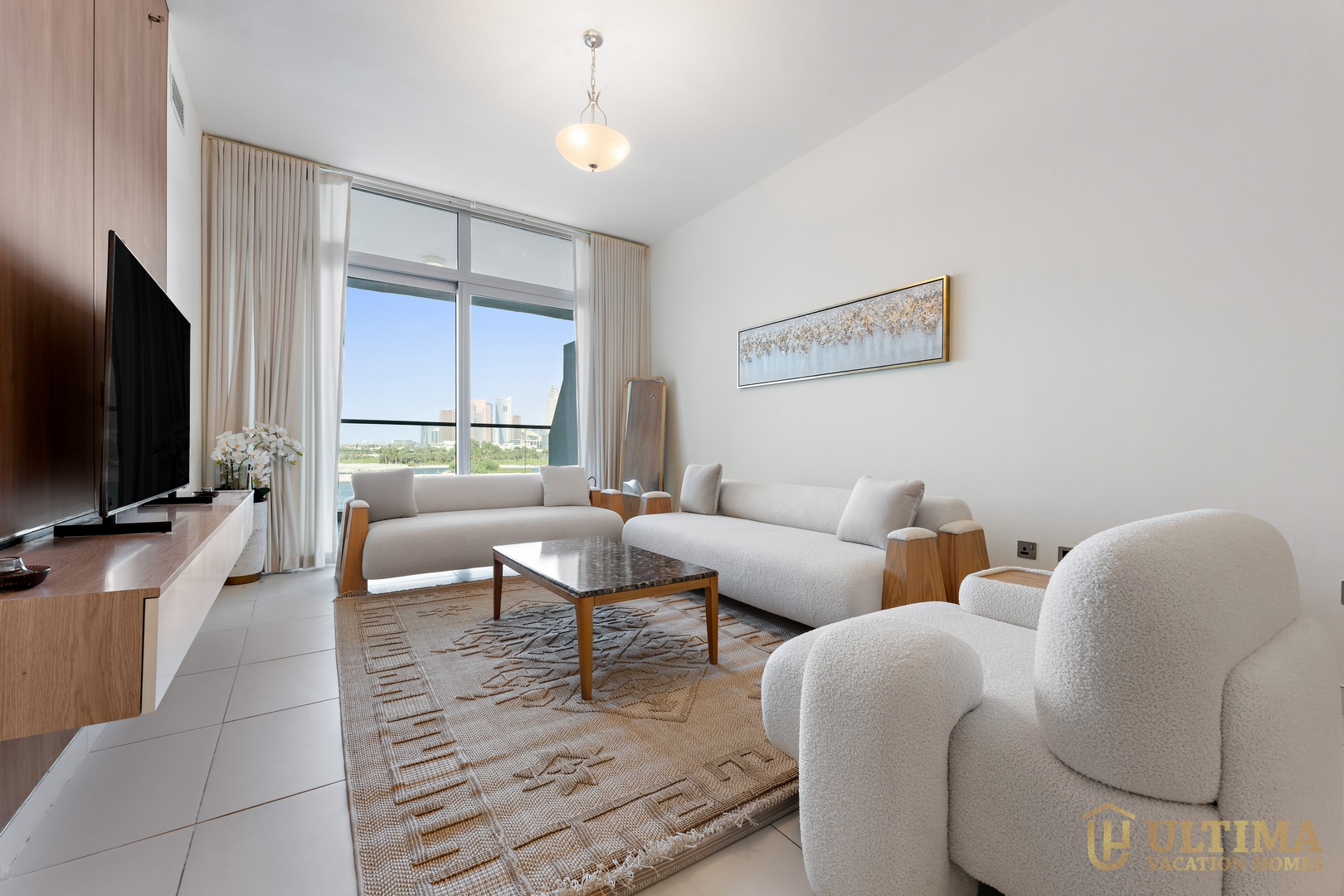 Seaside Elegance | Stunning 1 BR Palm Jumeirah Ultima Homes