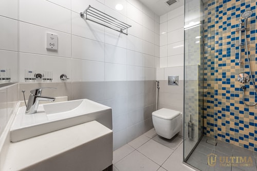 Seaside Elegance | Stunning 1 BR Palm Jumeirah 5 Ultima Homes