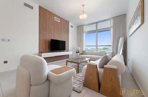 Seaside Elegance | Stunning 1 BR Palm Jumeirah 8 Ultima Homes
