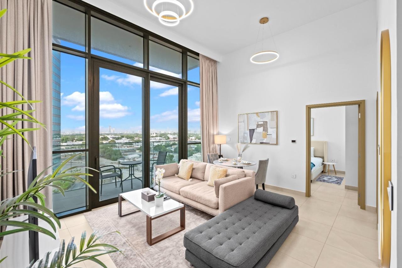 Stylish 1BR Steps from Dubai Mall | Skyline Views gallery image 1