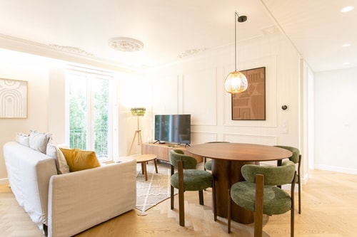 Lisbon 2 bdrs apartment w/ parking and balconies! Project Habitat | Property management