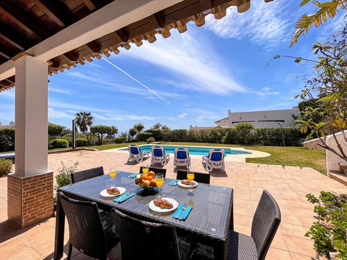 Casa Joy - Cozy home with private pool & BBQ