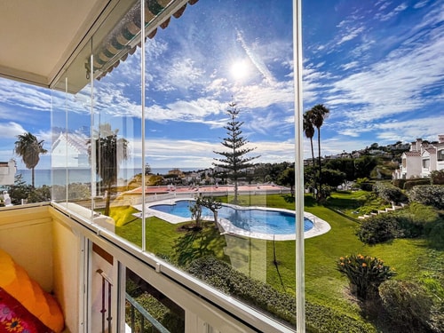 Cozy home in La Cala with pool