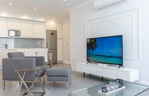 Lux front line apartment