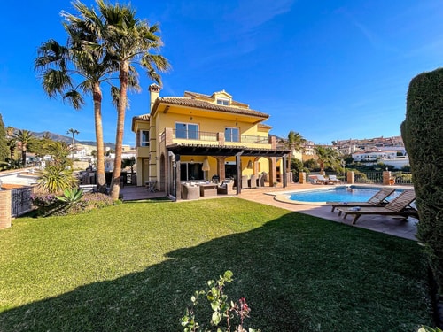 Casa Luz - Cozy home with private pool and jacuzzi