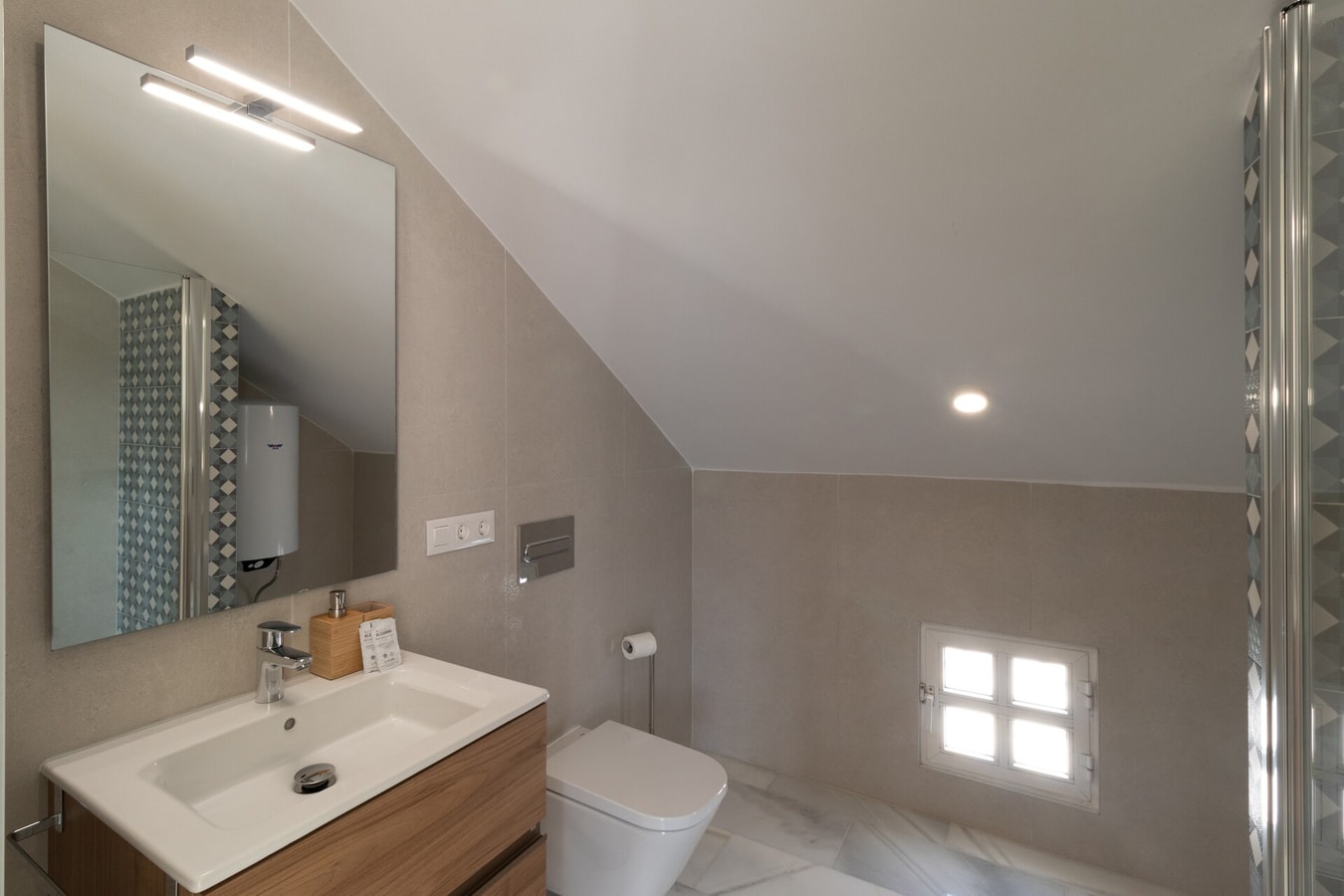 Castillo Coastal Escape 22 LYX homes