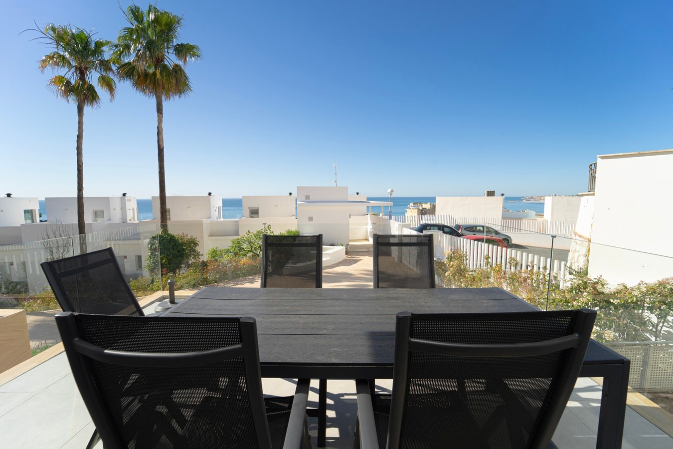 Palm Beach - Shared pool, private parking, views 34 LYX homes