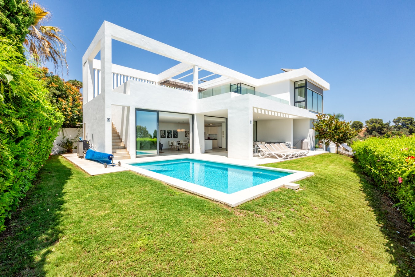 Villa Oasis | Private Pool & Jacuzzi | Sleeps 12 LYX homes