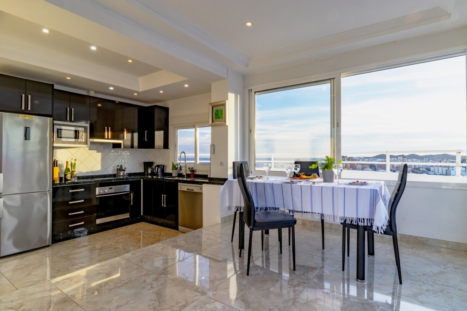 Ronda 3 frontline Penthouse in Los Boliches 8 LYX homes