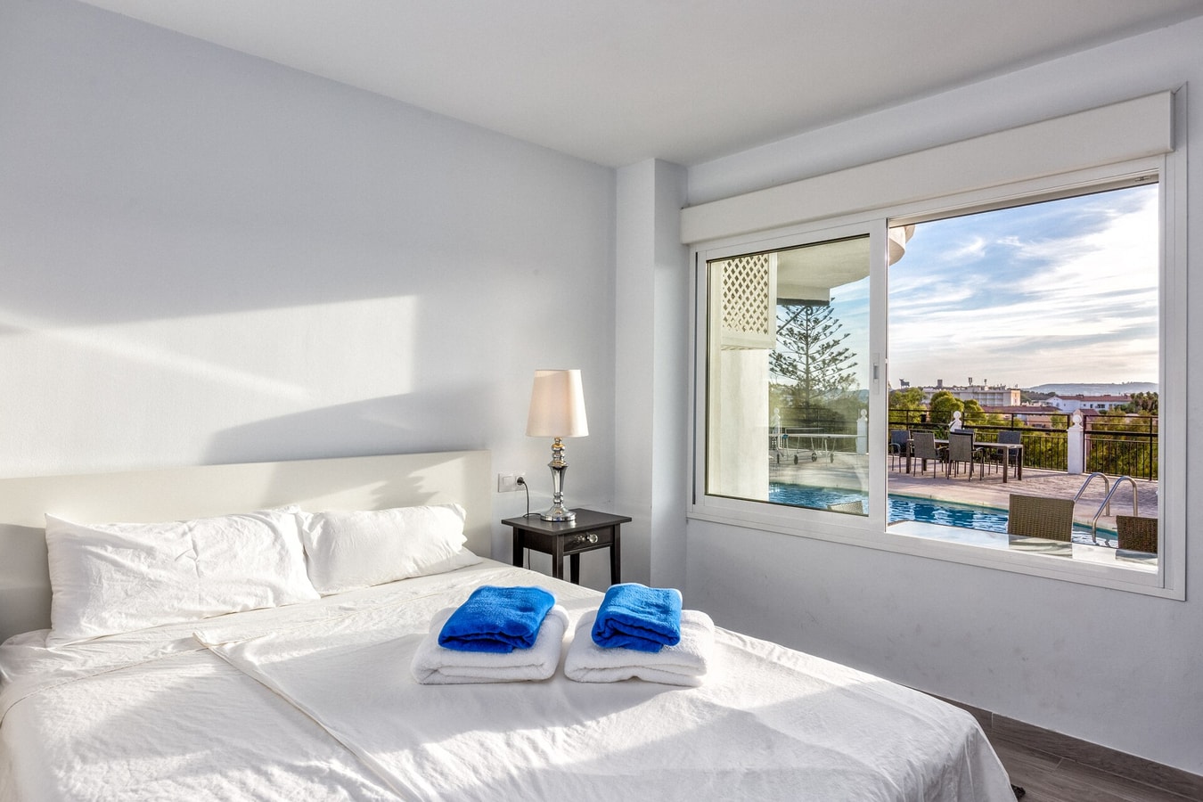 Nogali - Private heated pool-BBQ-sea view-parking 91 LYX homes