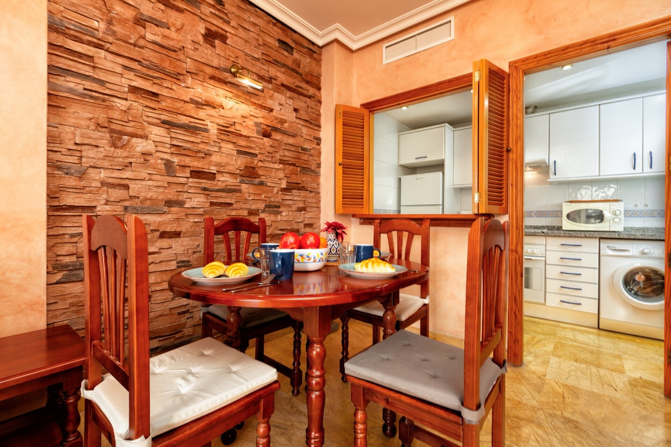 Doña Sofia Beachside Apartment 3 LYX homes