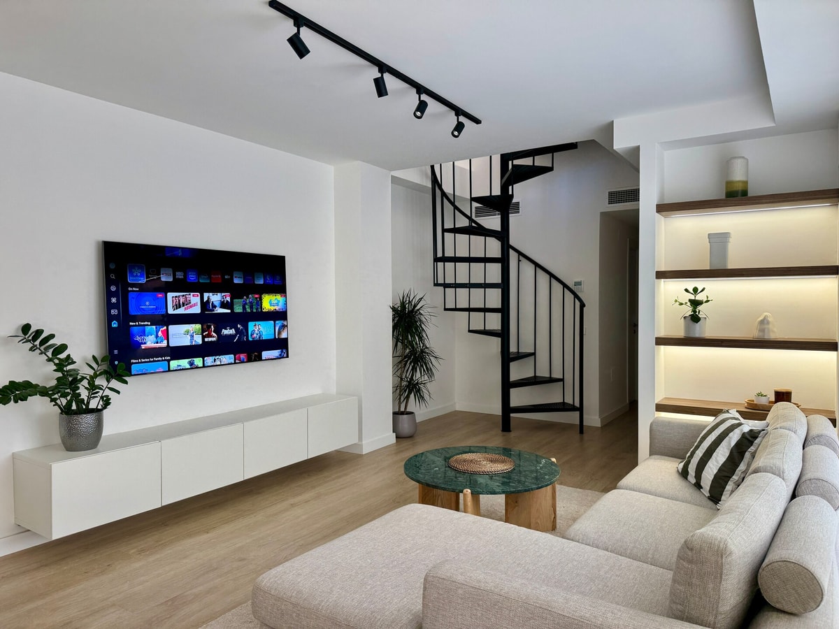 9 LYX homes