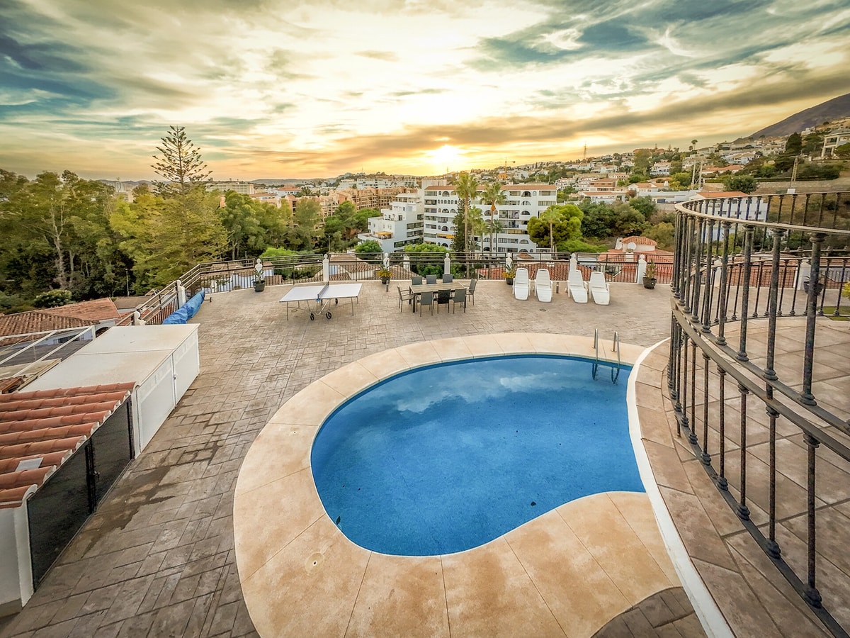 Nogali - Private heated pool-BBQ-sea view-parking 79 LYX homes