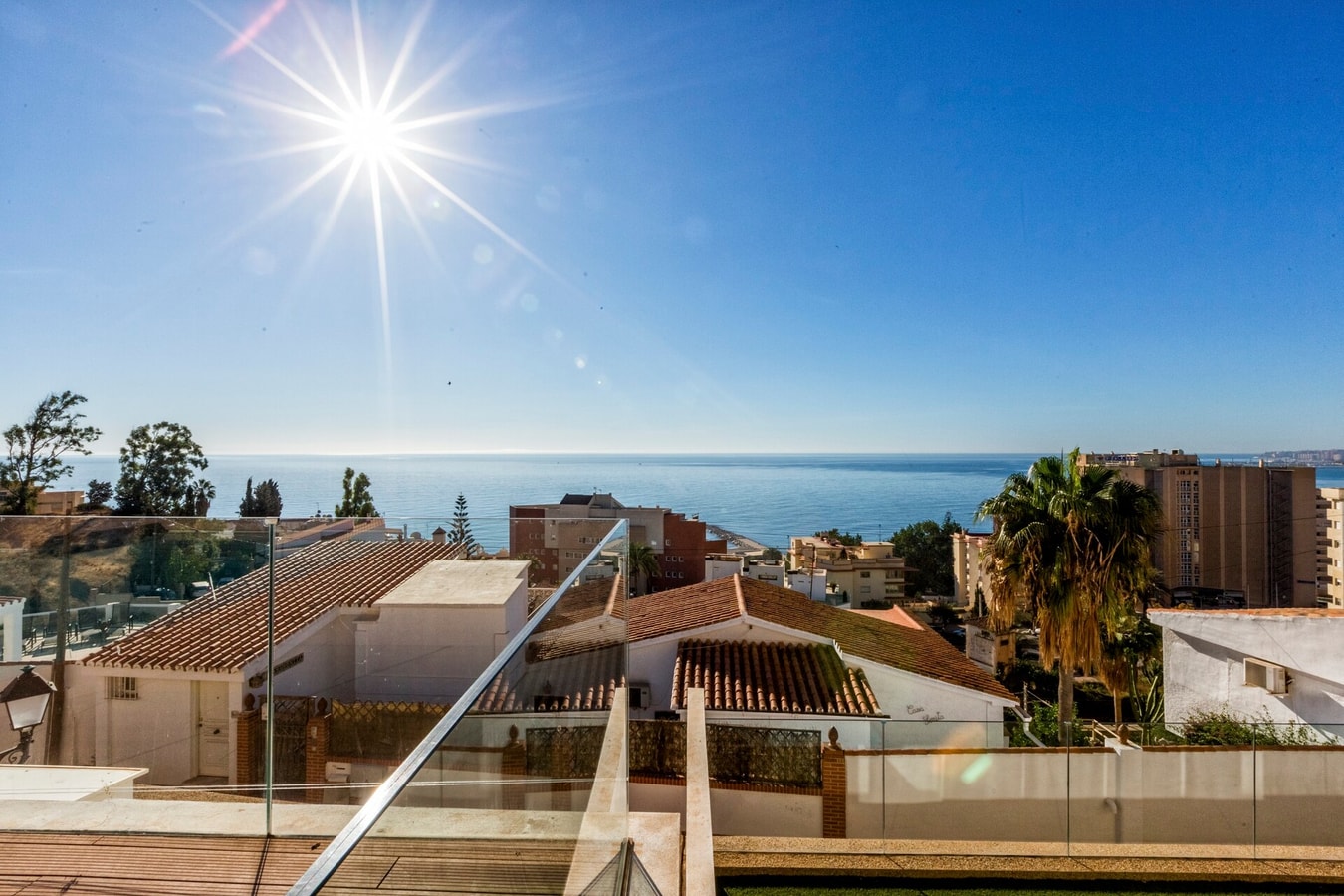 PALM BEACH B5 · Palm Beach - Family Home, Pool, Stunning Sea Views 25 LYX homes