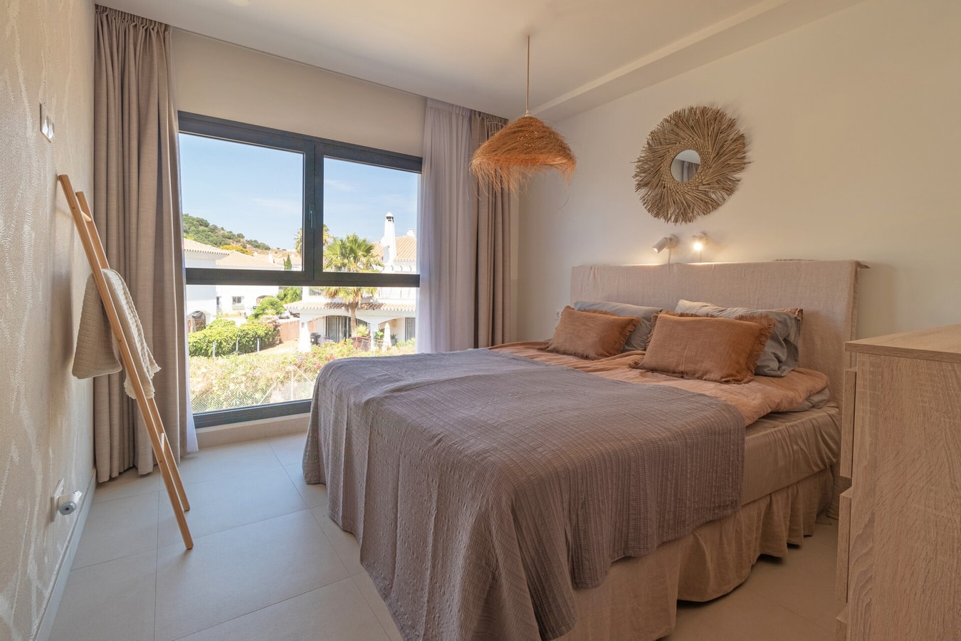 One Heights with panoramic views & shared pool 45 LYX homes