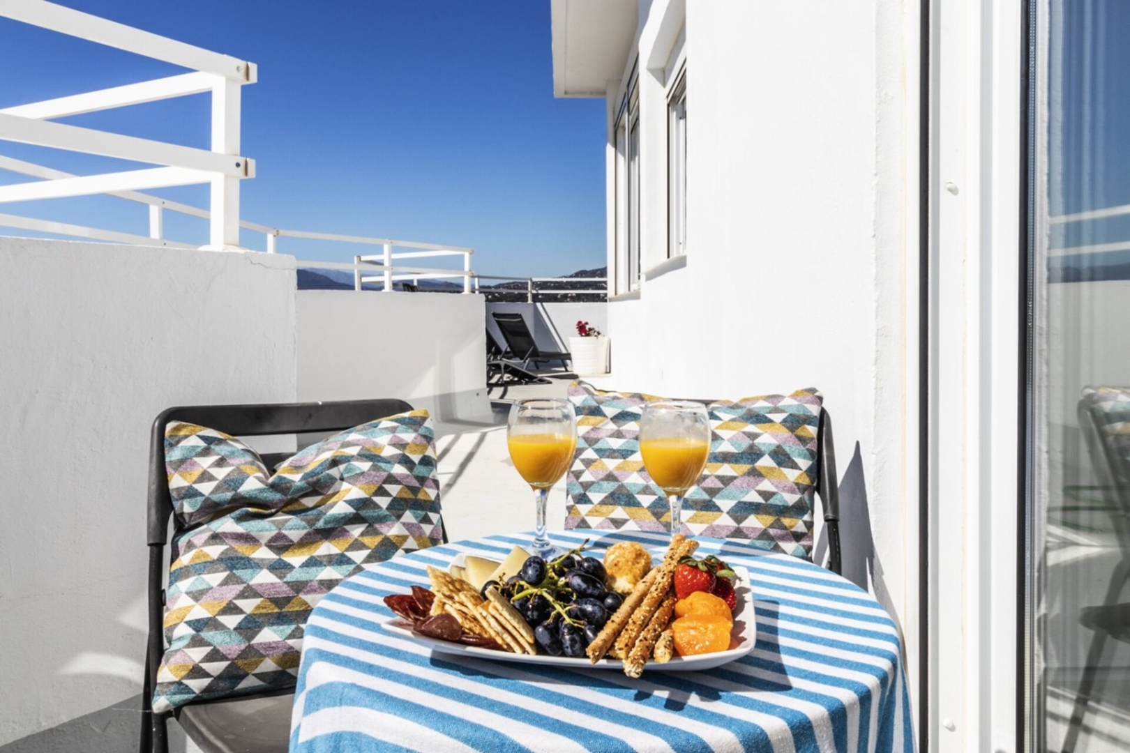 Ronda 3 frontline Penthouse in Los Boliches 20 LYX homes