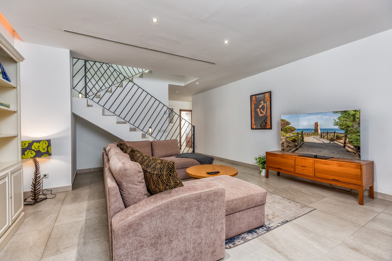Villa Oasis | Private Pool & Jacuzzi | Sleeps 12 7 LYX homes
