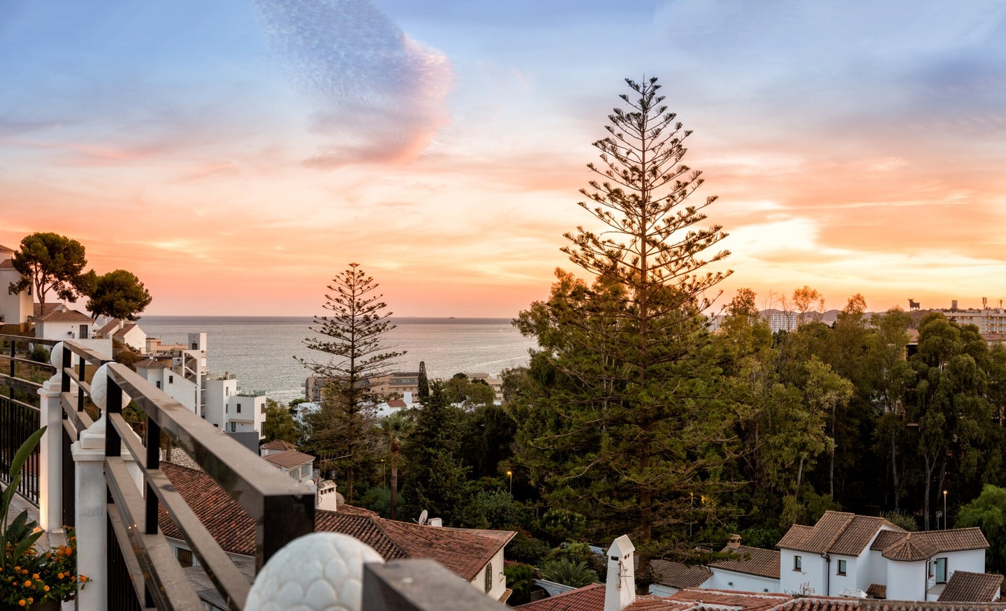 Nogali - Private heated pool-BBQ-sea view-parking 96 LYX homes