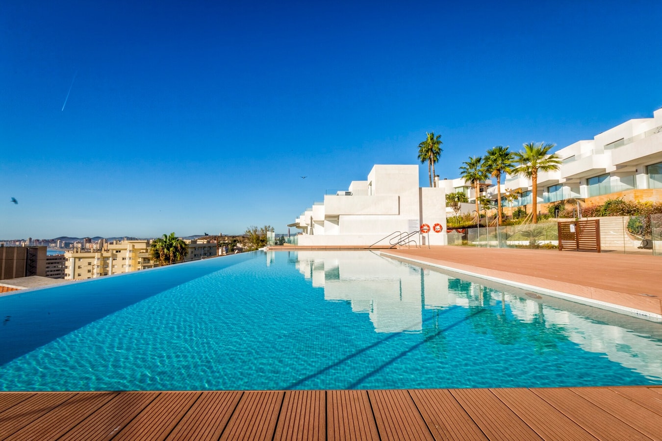 Palm Beach - Shared pool, private parking, views 5 LYX homes