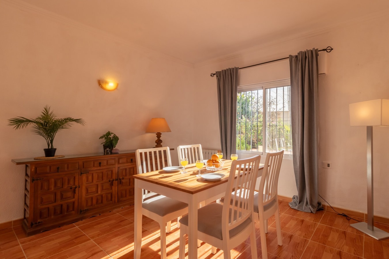 Torreblanca Anders · Torreblanca Patio Family Retreat 2 LYX homes