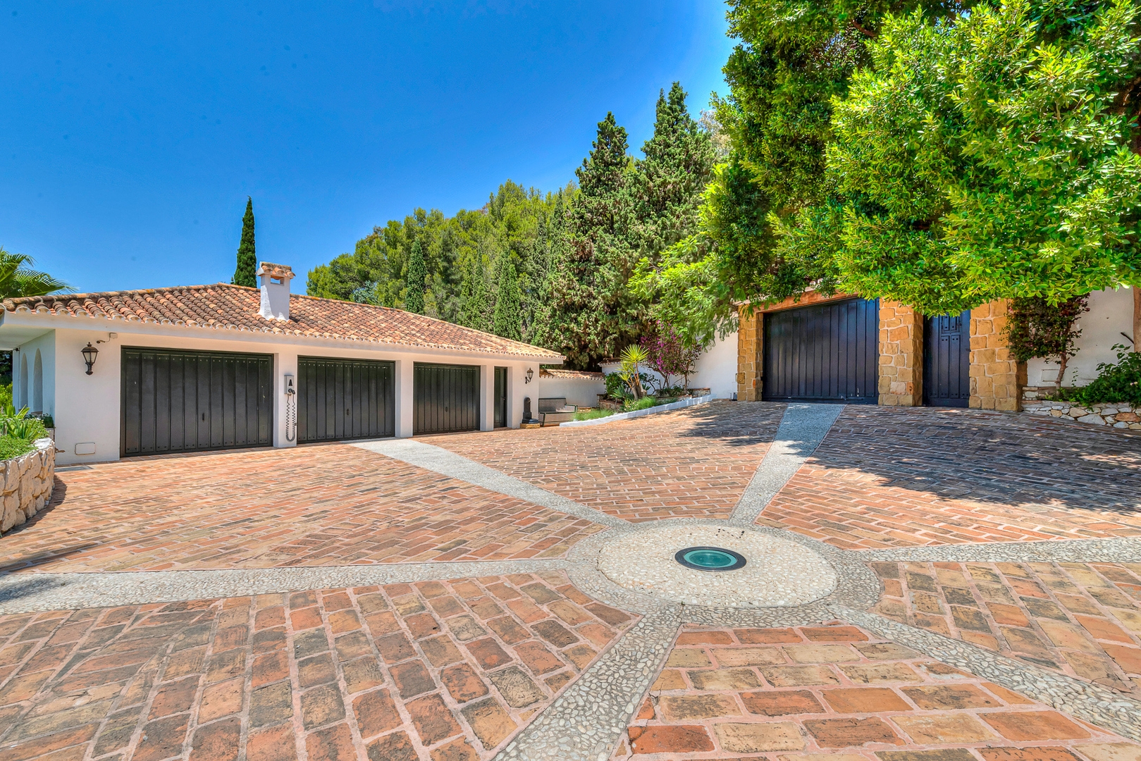 Hacienda El Cazador 7 LYX homes