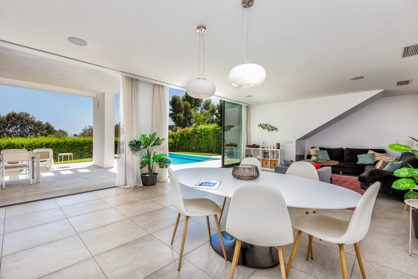 Villa Oasis | Private Pool & Jacuzzi | Sleeps 12 24 LYX homes