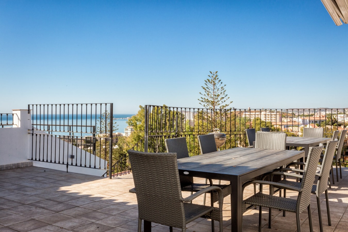 Nogali - Private heated pool-BBQ-sea view-parking 17 LYX homes