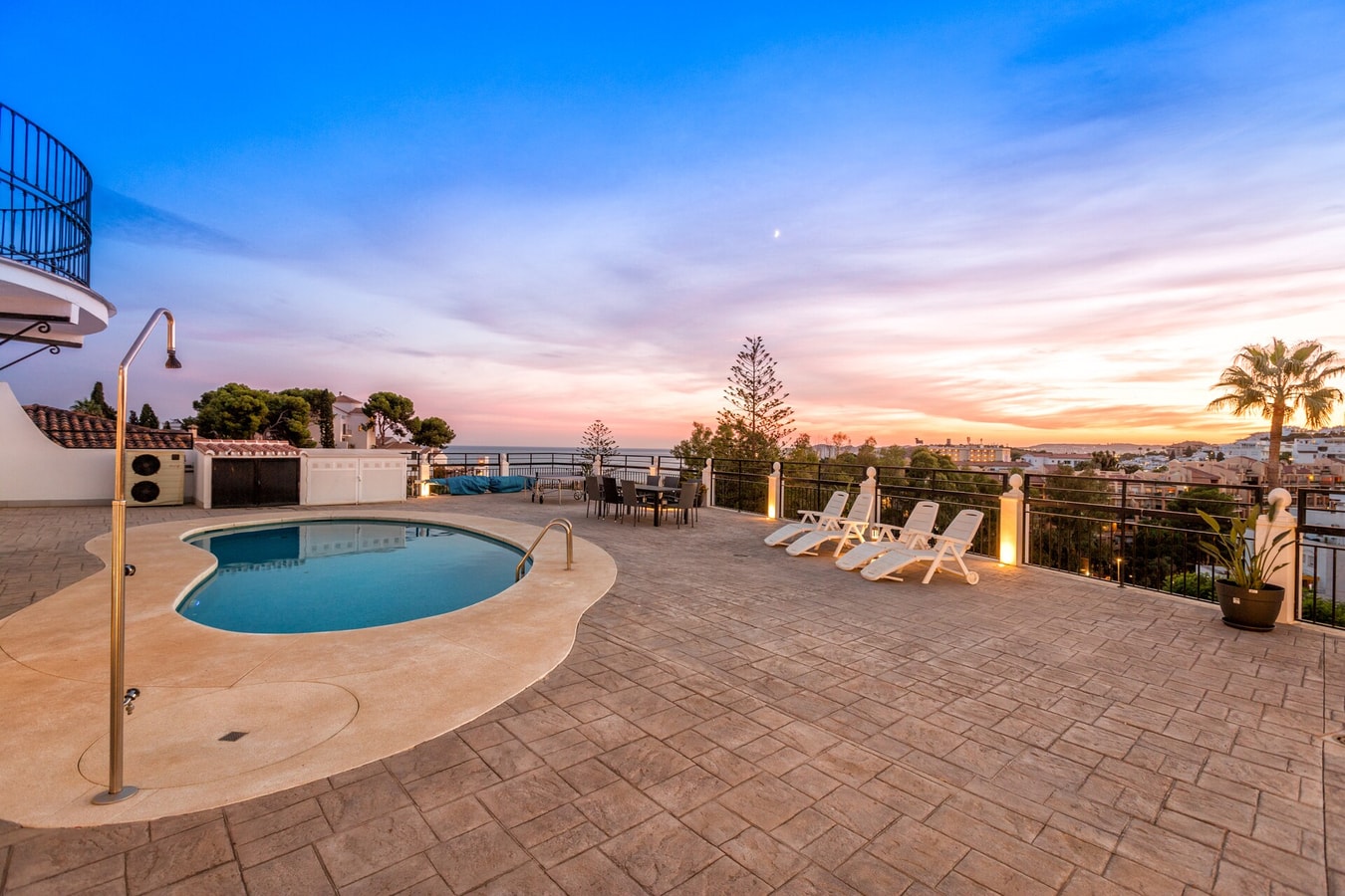 Nogali - Private heated pool-BBQ-sea view-parking 63 LYX homes