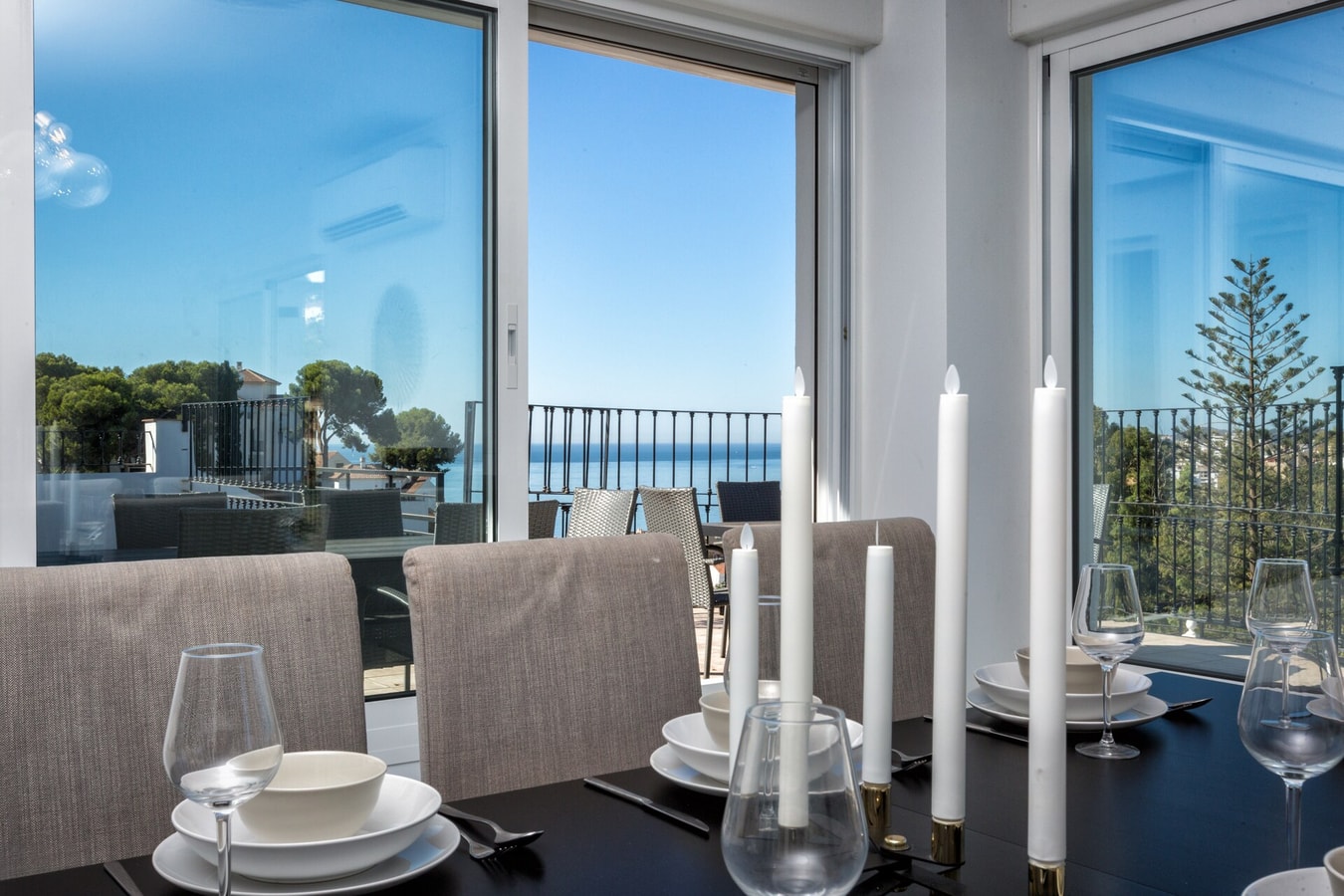 Nogali - Private heated pool-BBQ-sea view-parking 11 LYX homes