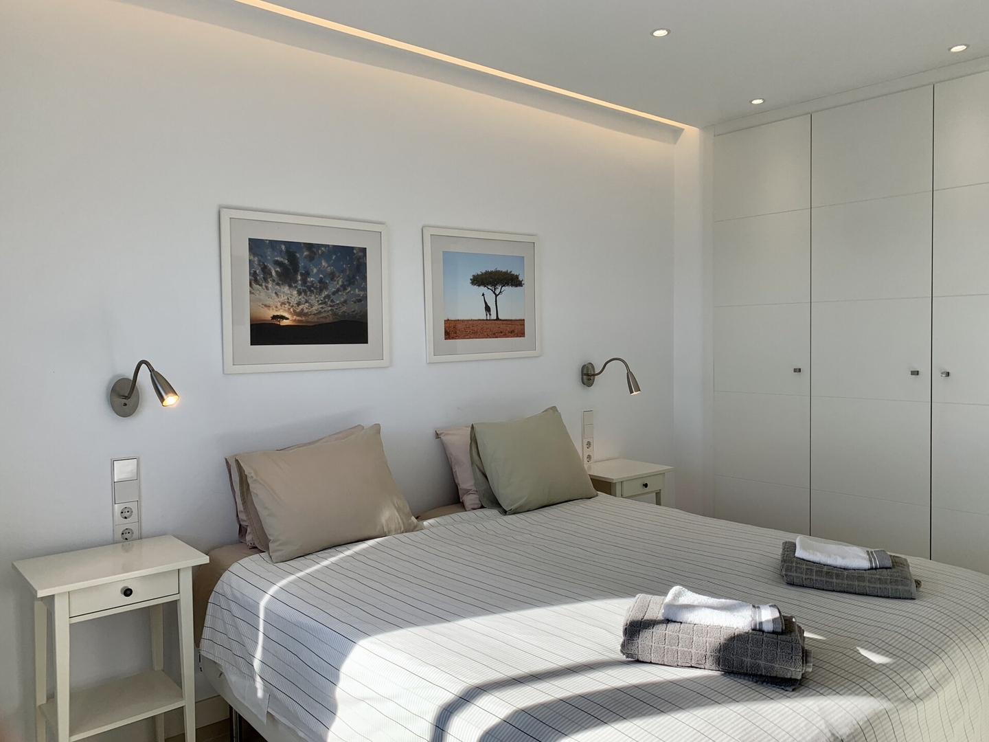 Seafront apartment with panoramic sea views 25 LYX homes